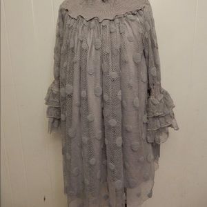 Gray dress/blouse is great for pants or leggings